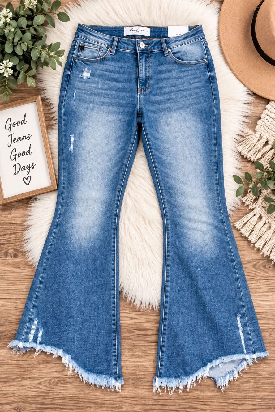 KanCan Essentials Women’s 15/31 High Rise Flare Jeans Distressed Raw Hem Medium